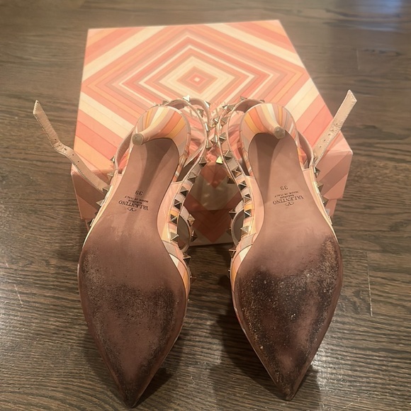 *Valentino pumps!!!-Worn once!!! - Picture 4 of 7